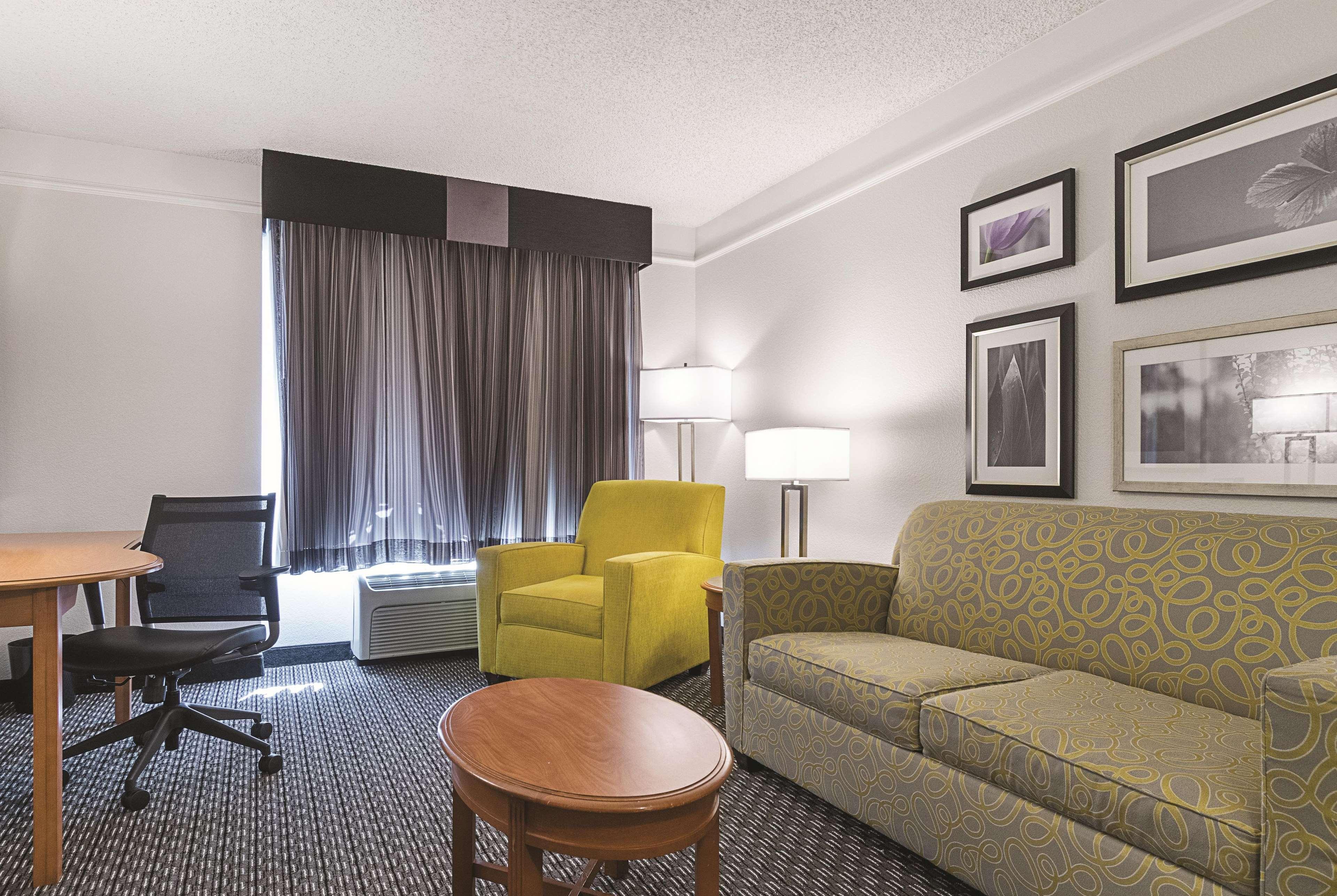 La Quinta By Wyndham Phoenix Mesa West Bagian luar foto